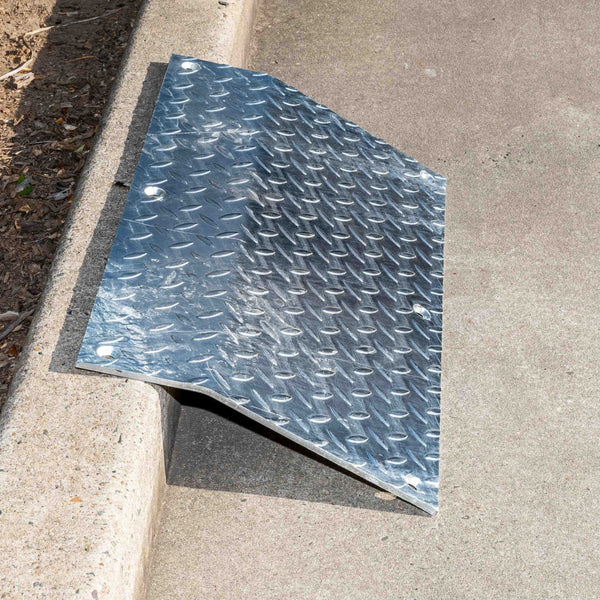 Steel Driveway Kerb Ramp Plate - 415mm x 800mm - Galvanised